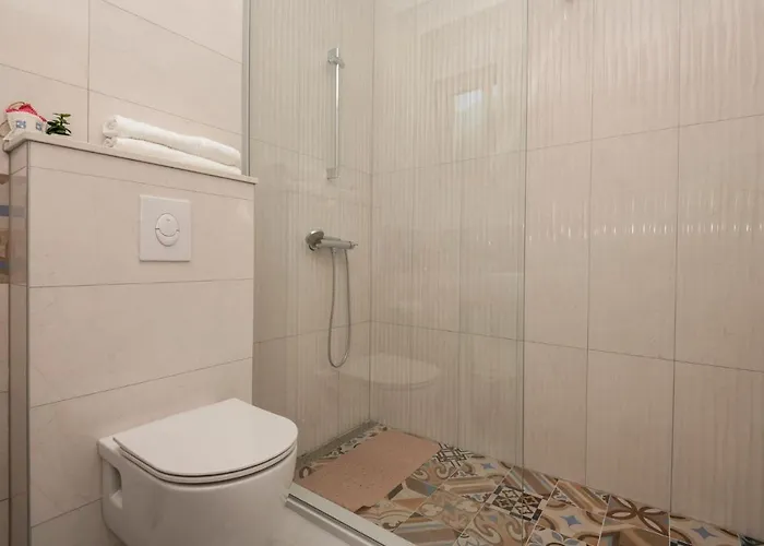 Ferienhaus Belveder Baška Voda